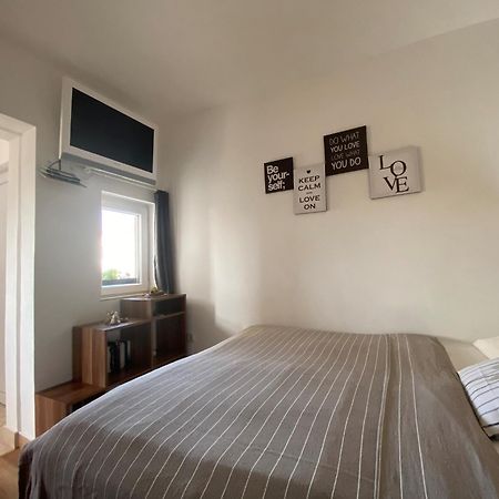 Apartments Hajl Krk Town Luaran gambar