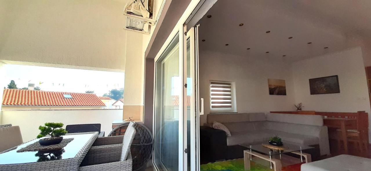 Apartments Hajl Krk Town Luaran gambar