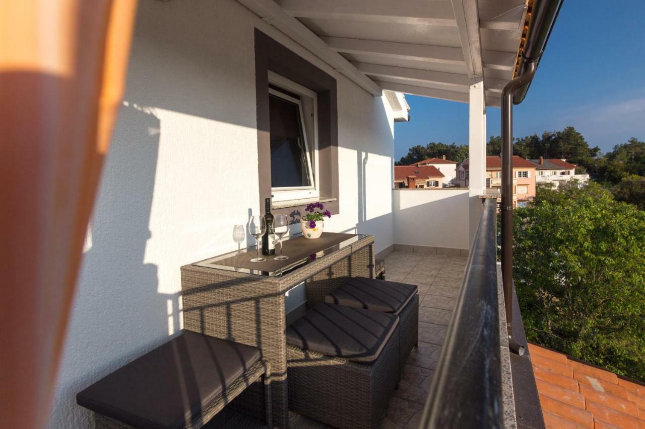 Apartments Hajl Krk Town Luaran gambar